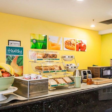 Quality Suites Memphis/ Wolfchase Galleria Екстер'єр фото