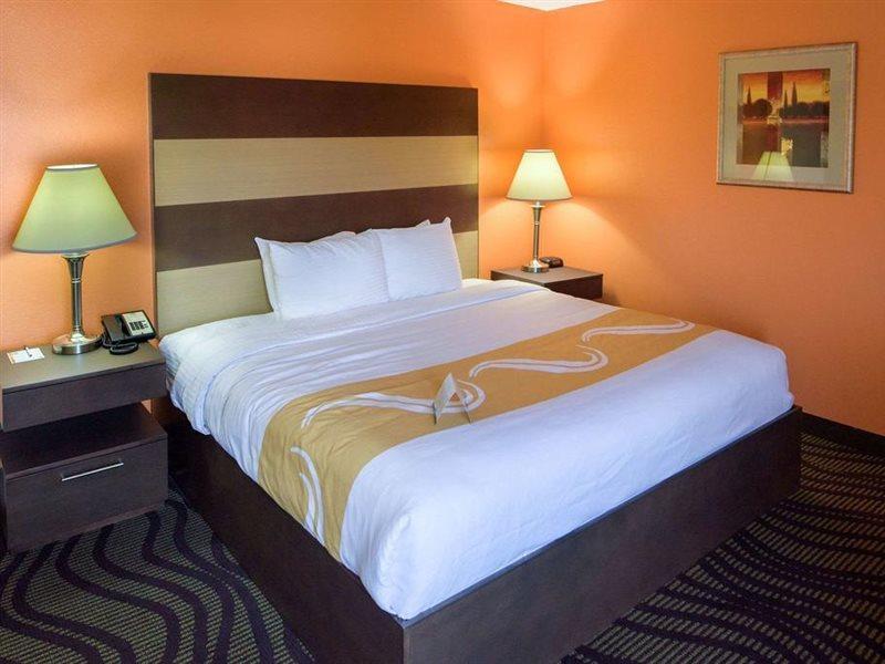 Quality Suites Memphis/ Wolfchase Galleria Екстер'єр фото