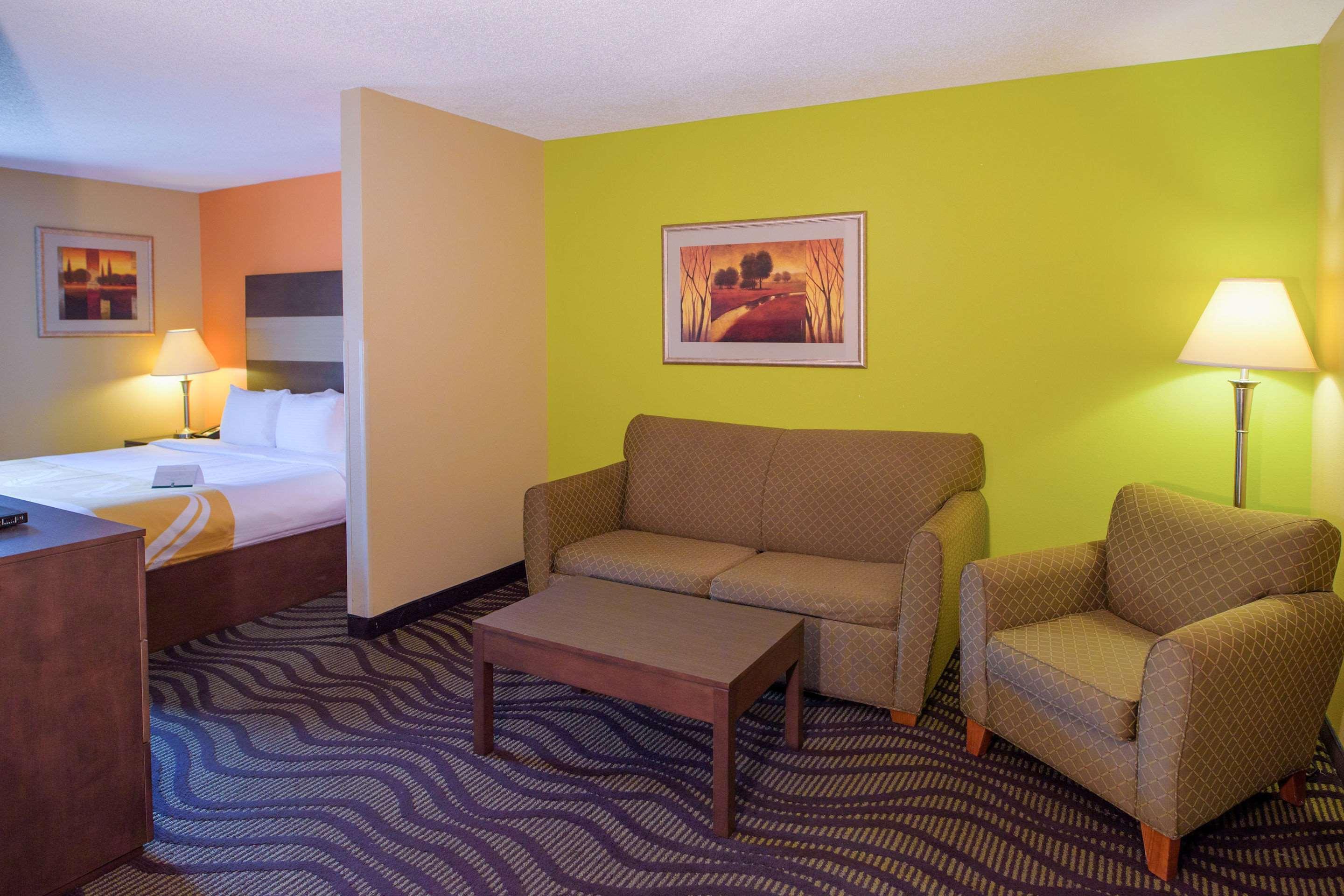 Quality Suites Memphis/ Wolfchase Galleria Екстер'єр фото