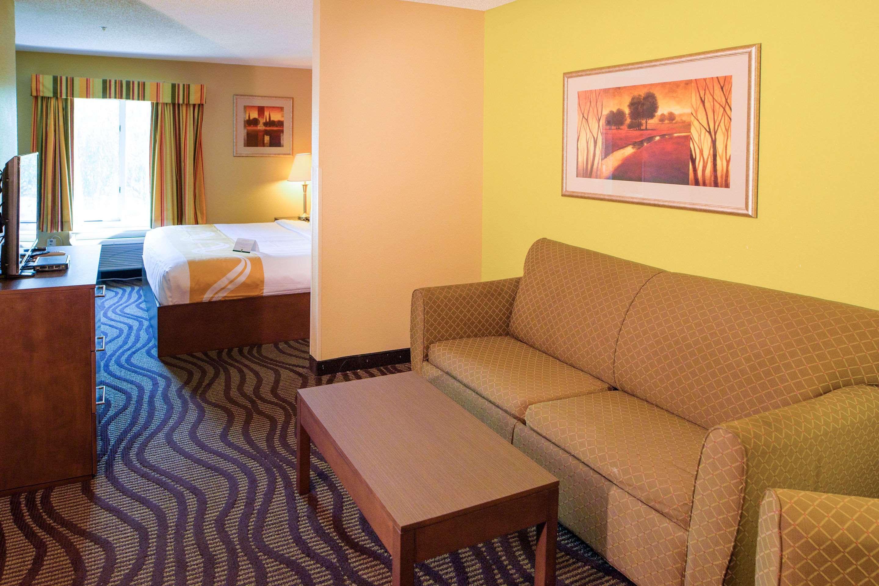 Quality Suites Memphis/ Wolfchase Galleria Екстер'єр фото