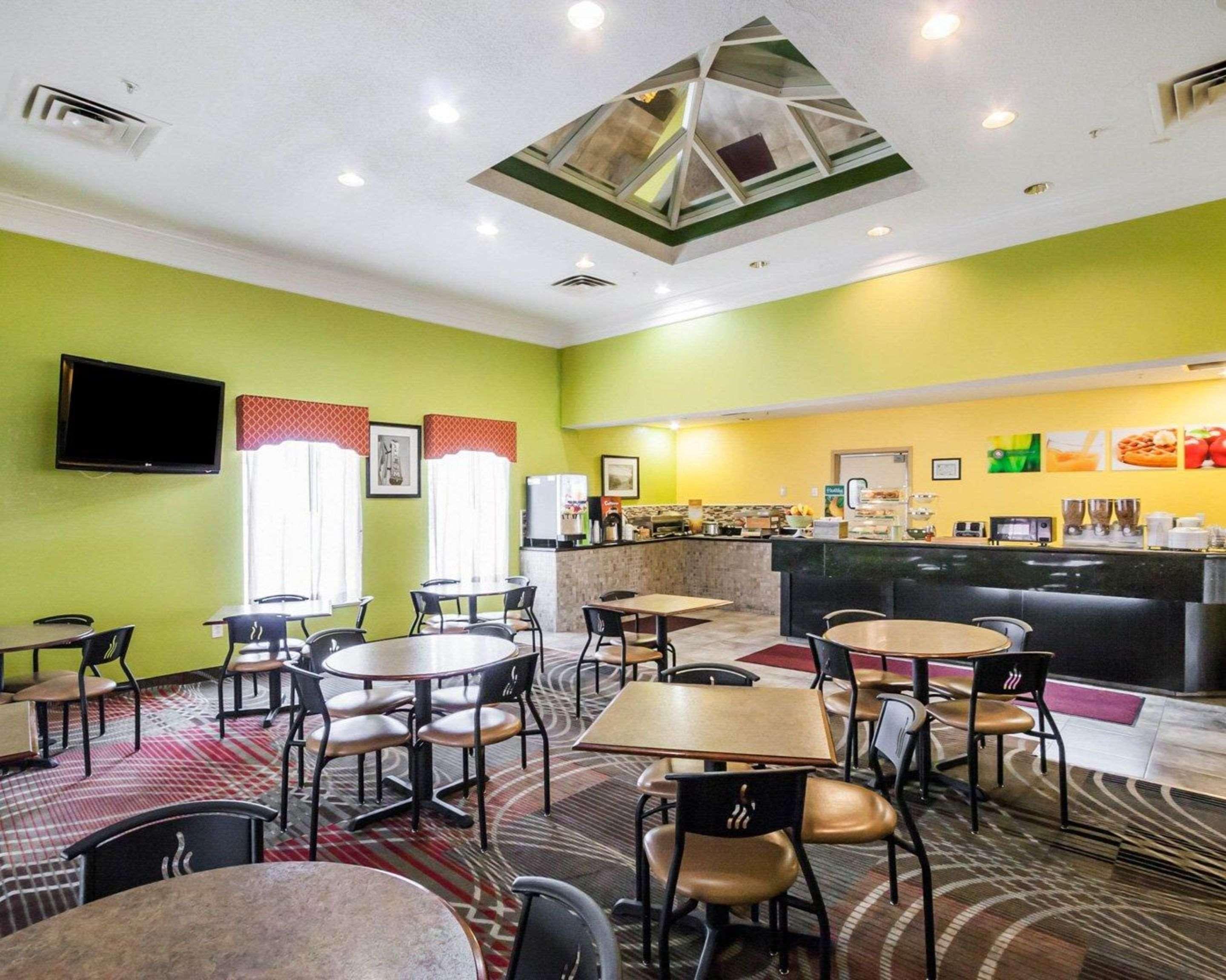 Quality Suites Memphis/ Wolfchase Galleria Екстер'єр фото
