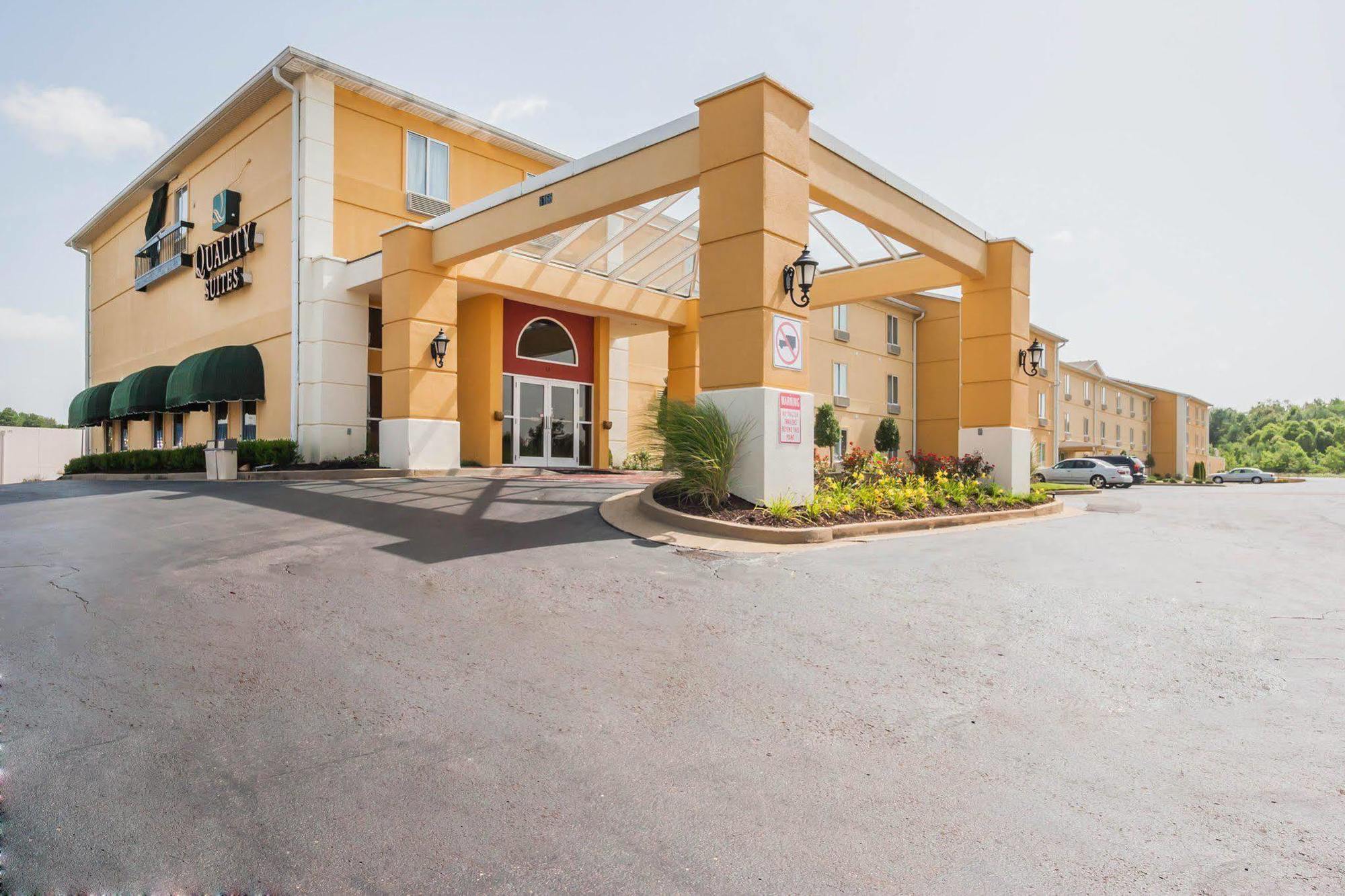 Quality Suites Memphis/ Wolfchase Galleria Екстер'єр фото