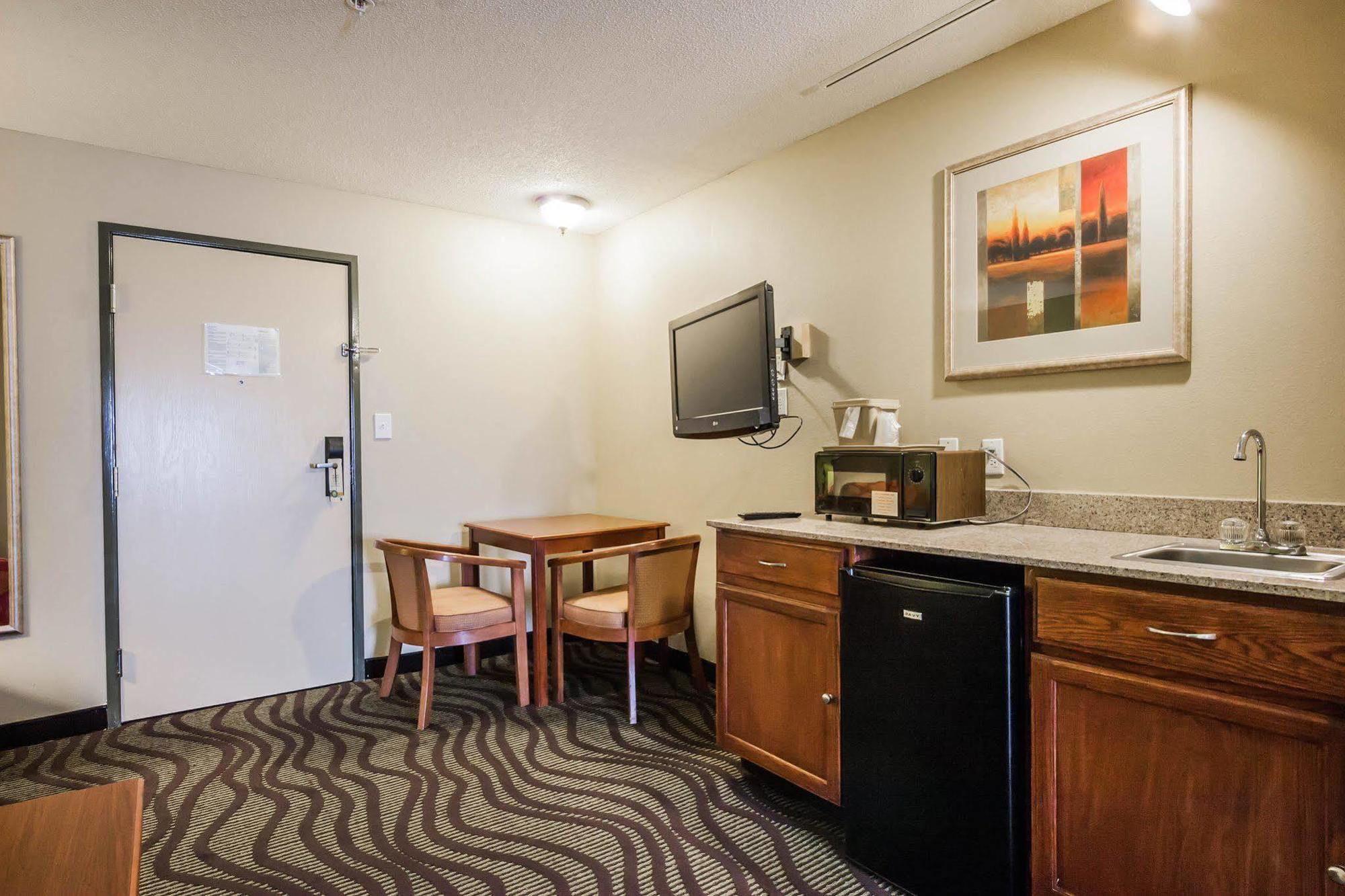 Quality Suites Memphis/ Wolfchase Galleria Екстер'єр фото